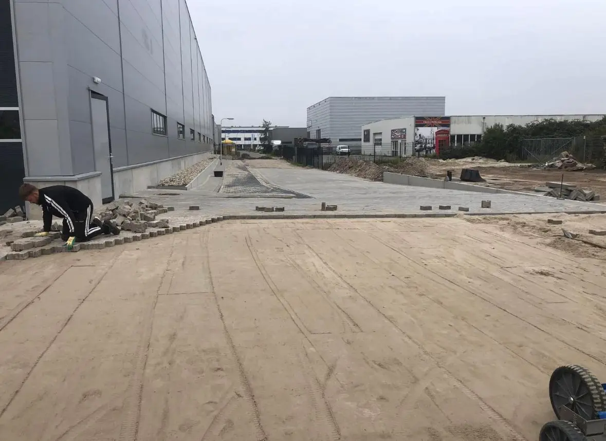 Bestrating bedrijventerreinen